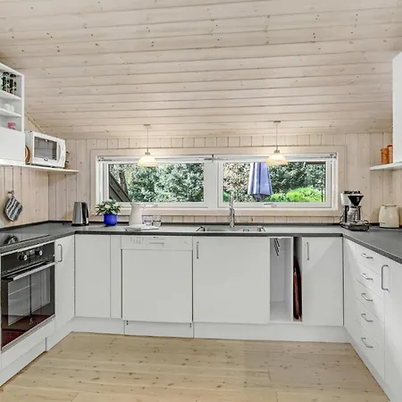 Cozy Home In Nexo With Sauna *