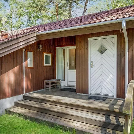 Dom wakacyjny Cozy In Nexo With Sauna Snogebæk