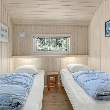 Cozy Home In Nexo With Sauna *