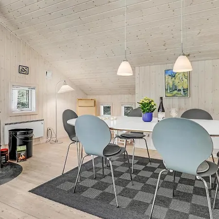 Cozy Home In Nexo With Sauna *